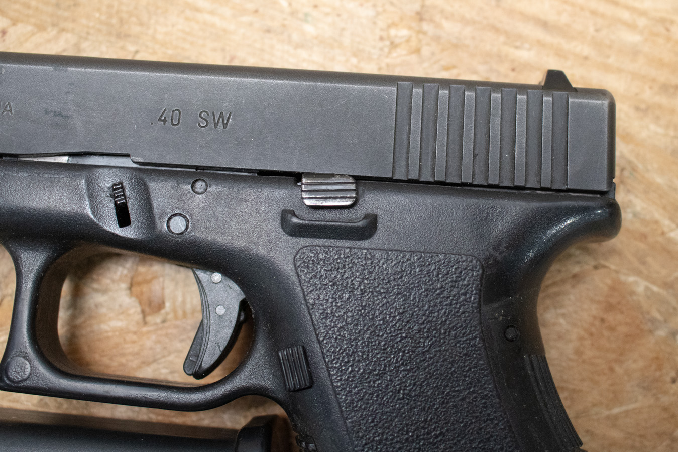 GLOCK 23 Gen2 40 S&W Police Trade-In Pistols (Very Good Condition)